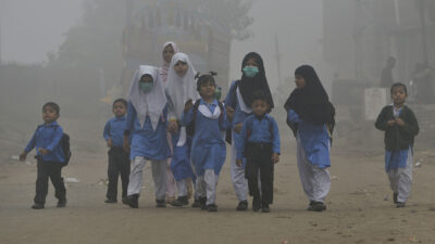 Smog: Schools and offices in Lahore to remain closed thrice a week
