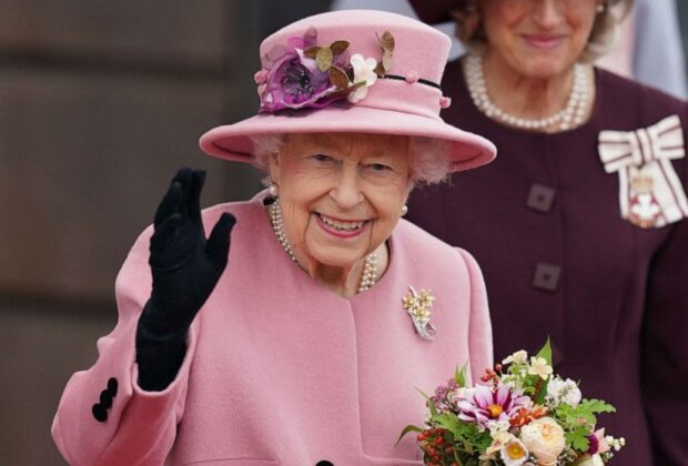 Queen Elizabeth II to step back from public engagements