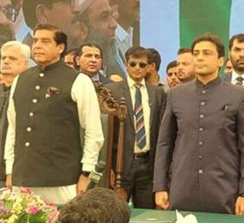 Hamza-Shahbaz-takes-oath-as-CM-Punjab