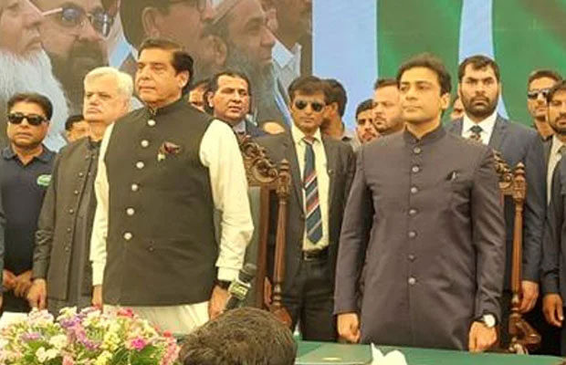 Hamza-Shahbaz-takes-oath-as-CM-Punjab